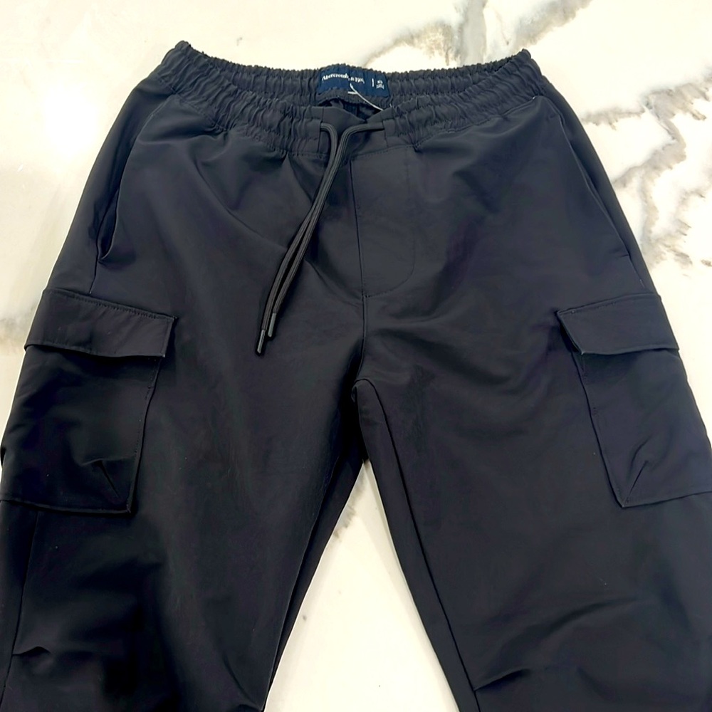 Abercrombie & Fitch drawstring men’s cargo pants